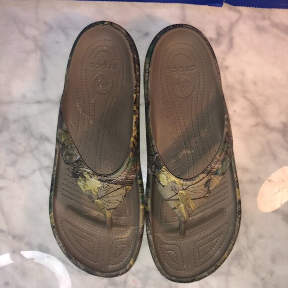 Mens Shoes Crocs Sandals Flip Flops Sz 12 Cammo Pre-owned - Picture 6 of 7